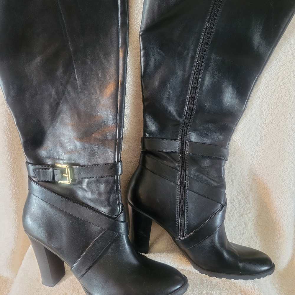 Chaps ladies boots sz 10